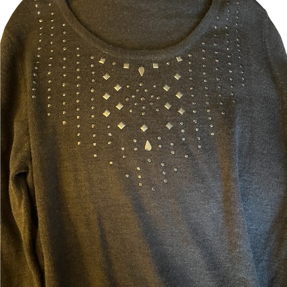 Carolyn Taylor, Grey Embellished Long Sleeve Sweater With Matching Scarf 🧣 - Picture 1 of 7